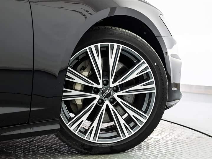 Audi A6L 2023 55 TFSI quattro — фото 21