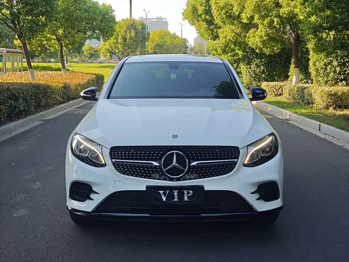 Mercedes-Benz GLC 2017 GLC 200 4 MATIC SUV — фото 2