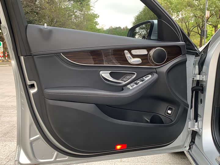 Mercedes-Benz C-Class 2016 C 200 L — фото 9