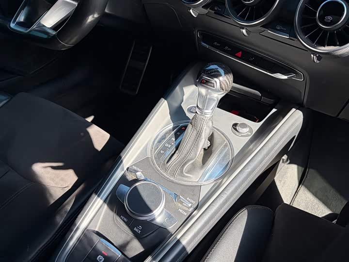 Audi TT 2015 TT Coupe 45 TFSI — фото 20