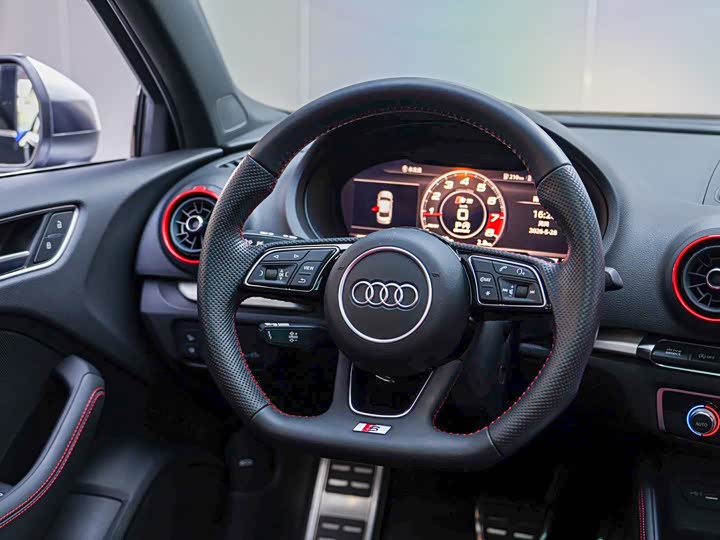 Audi S3 2019 S 3 2.0 T Limousine — фото 8