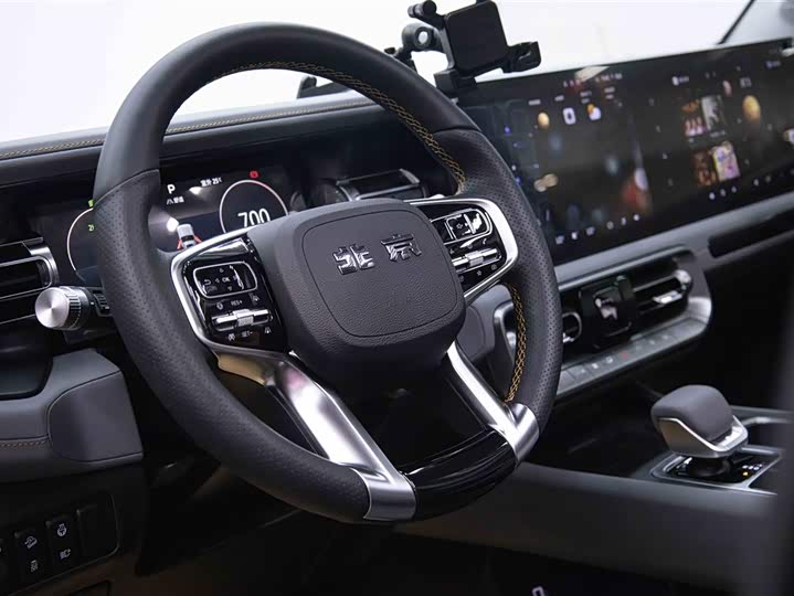 BAIC BJ40 2024 2.0 T — фото 16