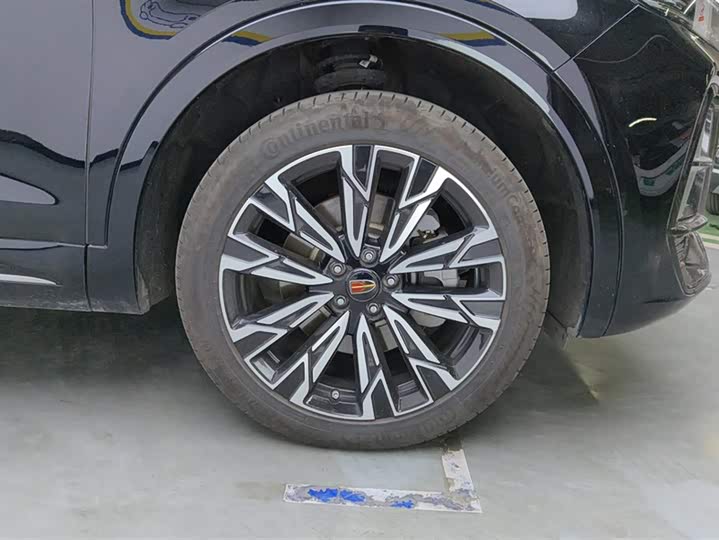 Hongqi HS5 2023 2.0 T 4 WD Pro — фото 6