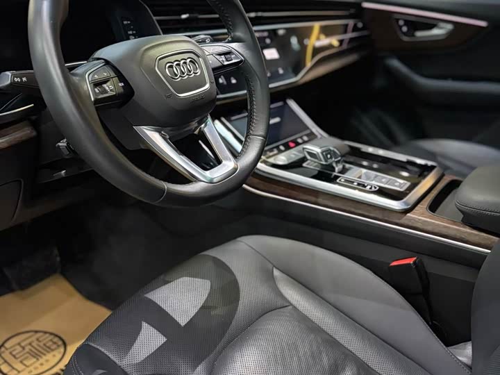 Audi Q7 2020 55 TFSI quattro — фото 2