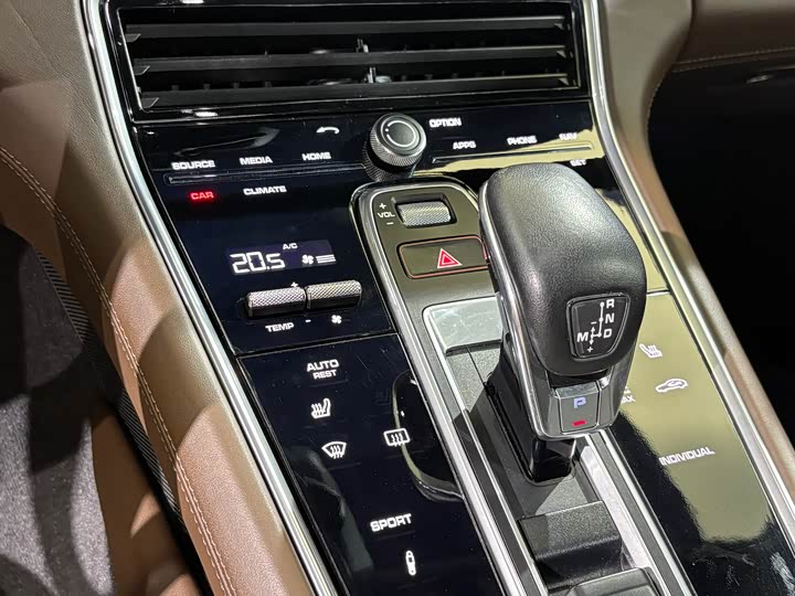 Porsche Panamera 2017 Panamera 4 Sport Turismo 3.0 T — фото 14