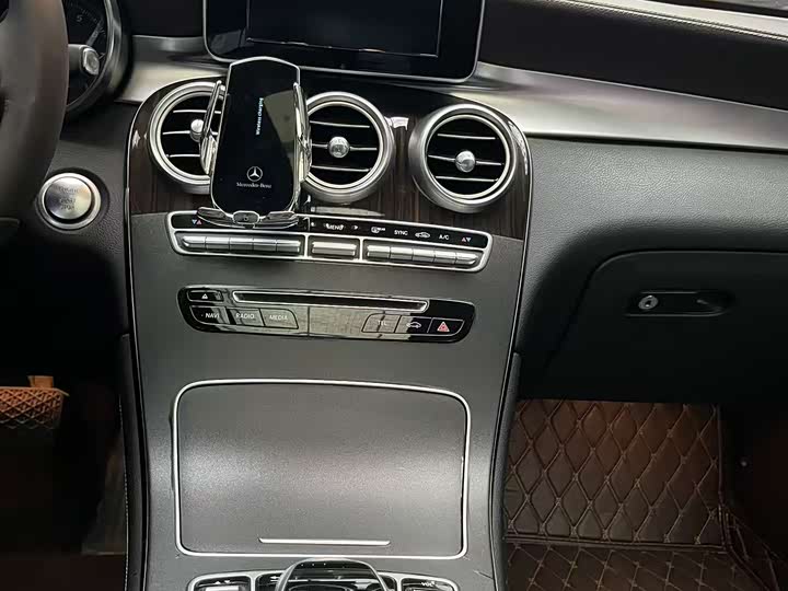 Mercedes-Benz GLC 2017 GLC 260 4 MATIC Luxury — фото 20