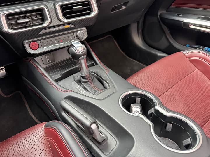 Ford Mustang 2024 2.3 T Eco Boost — фото 12