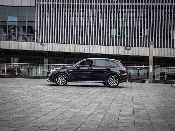 Mercedes-Benz GLC 2018 AMG GLC 63 4 MATIC+ — фото 13