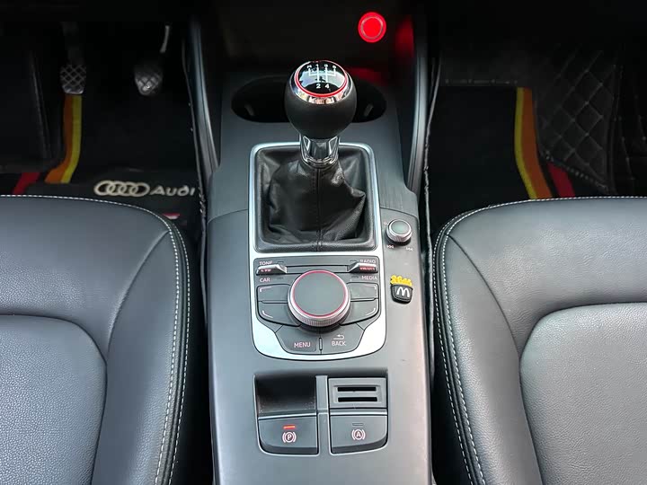 Audi A3 2015 Limousine 35 TFSI MT — фото 19