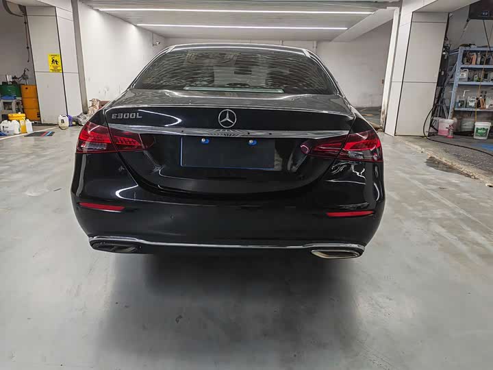 Mercedes-Benz E-Class E 260 L — фото 14