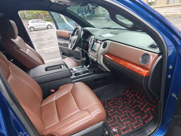 Toyota Tundra — фото 11