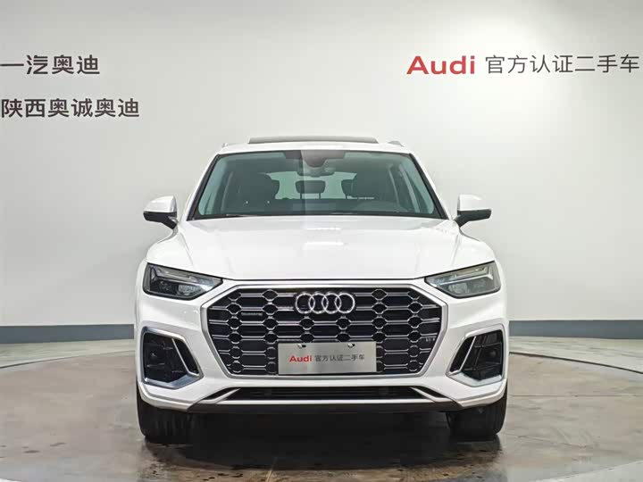 Audi Q5L 2022 45 T — фото 2