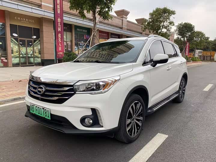 Trumpchi GS4 2017 1.5 L PHEV — фото 1