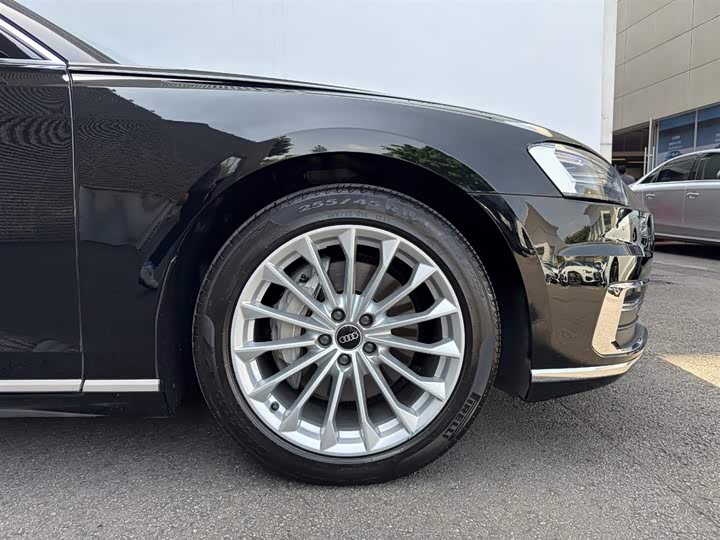 Audi A8 2021 A 8 L 50 TFSI quattro Comfort — фото 18