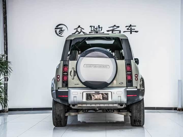 Land Rover Defender — фото 11