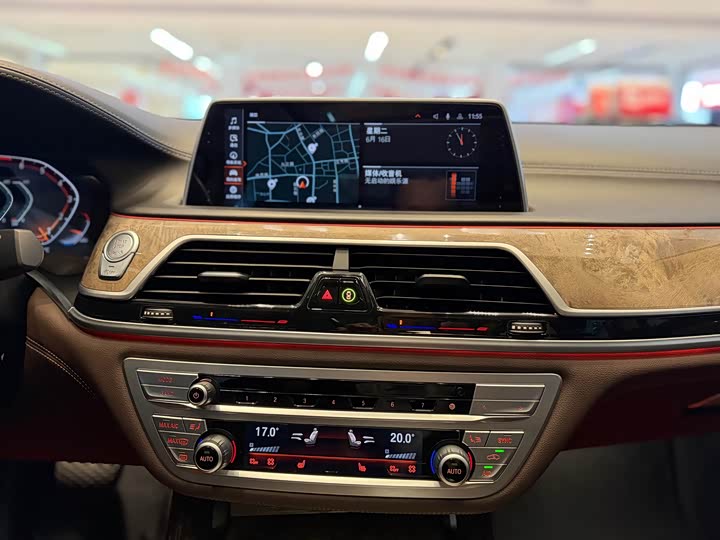 BMW 7 Series 740Li продвинутая люкс-пакет — фото 14