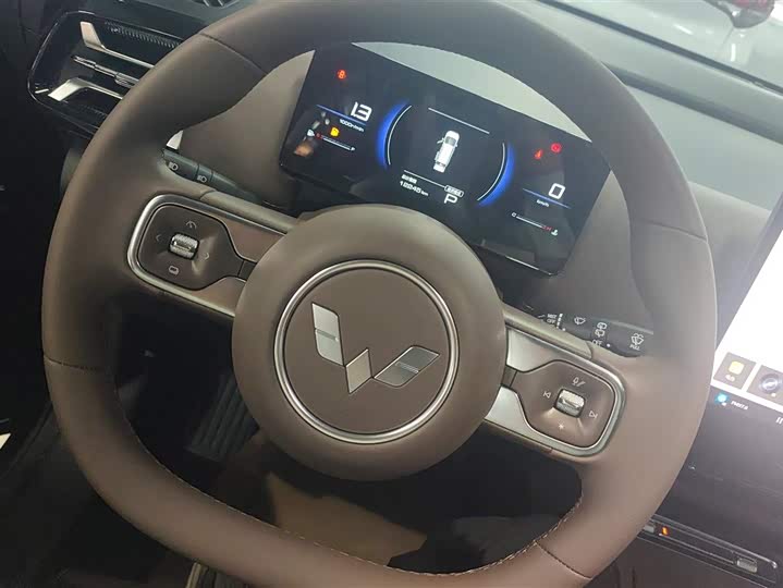 Wuling 730 2025 1.5 T CVT Elite — фото 15
