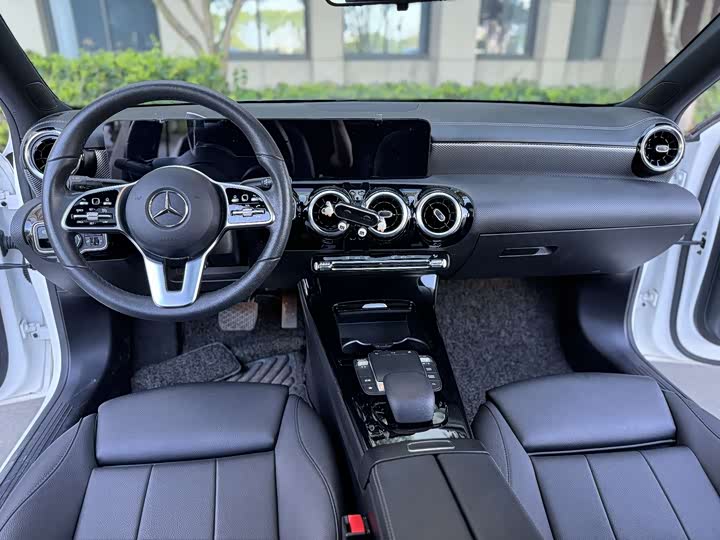 Mercedes-Benz A-Class A 180 L — фото 4