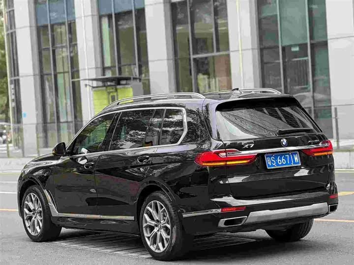 BMW X 7 2019 x Drive 40i Leading — фото 4