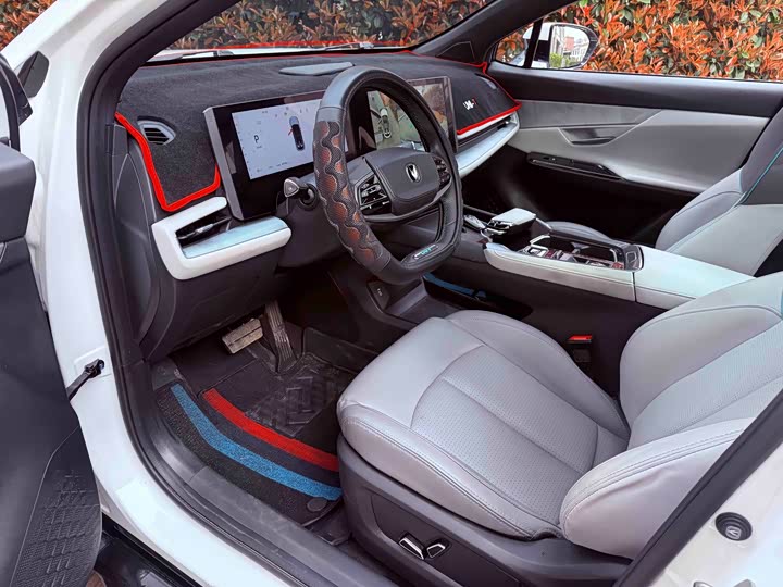 Changan UNI-T 2023 1.5 T Premium — фото 4