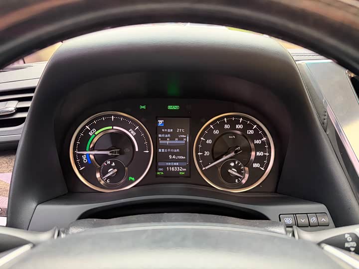 Toyota Alphard — фото 16