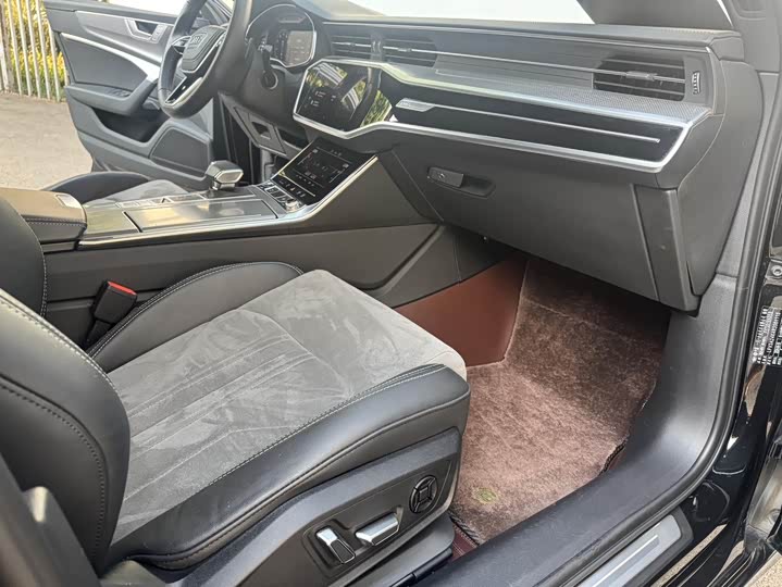 Audi A6L 2024 45 TFSI — фото 25
