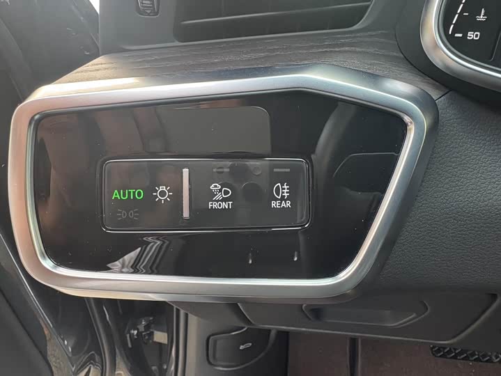 Audi A6L 2023 55 TFSI quattro — фото 11