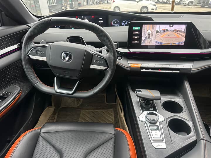 Changan UNI-V 2023 1.5 T Premium — фото 9