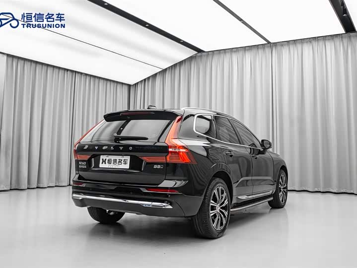 Volvo XC60 2022 B 5 4 WD — фото 5
