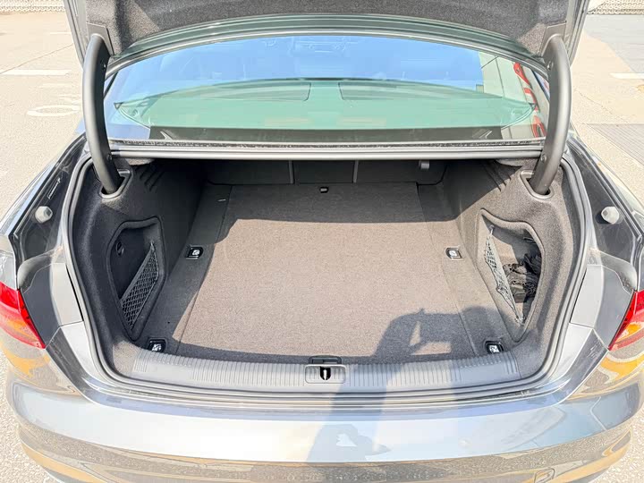 Audi A4L 2024 40 TFSI quattro RS — фото 12