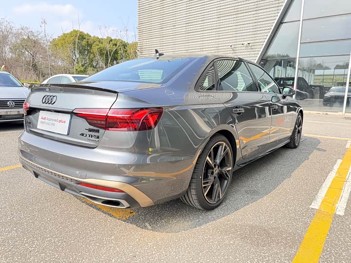 Audi A4L 2024 40 TFSI quattro RS — фото 14