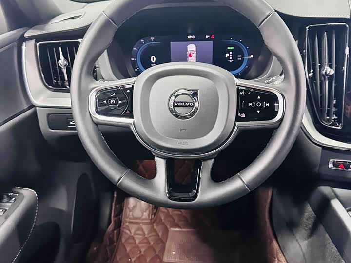 Volvo XC60 Hybrid 2025 Hybrid 4 WD — фото 14