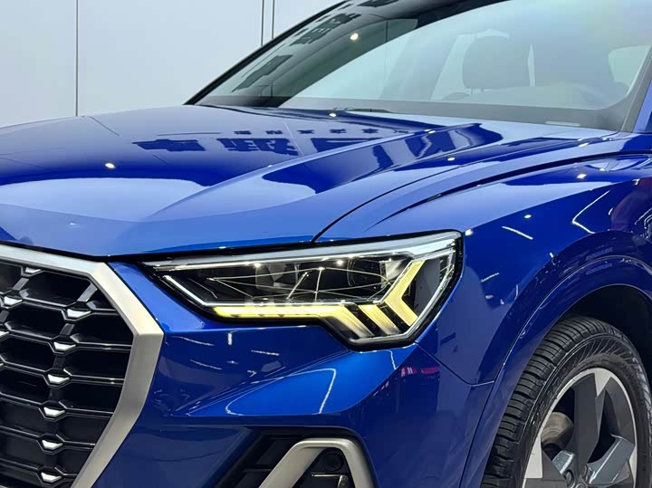 Audi Q3 2019 40 TFSI — фото 27