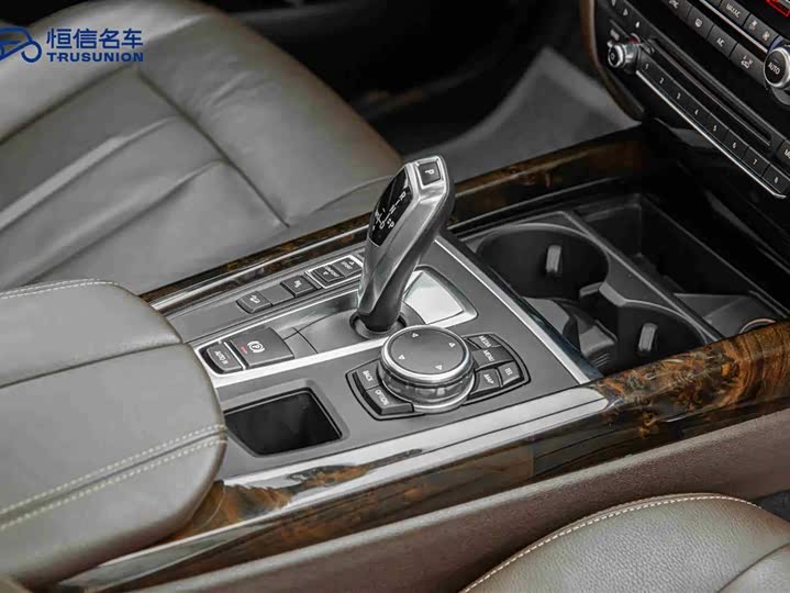 BMW X5 2015 x Drive 28i — фото 19