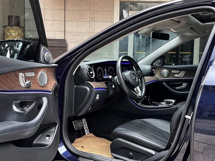 Mercedes-Benz E-Class 2016 E 300 L — фото 10