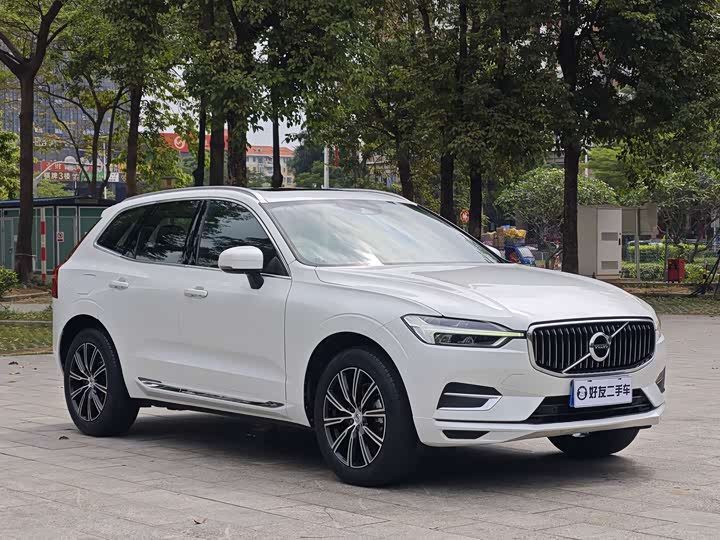 Volvo XC60 2020 T 5 4 WD — фото 3
