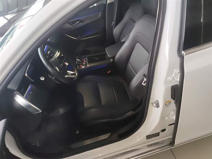 Jaguar XFL 2022 XFL 2.0 T P 200 2 WD — фото 11