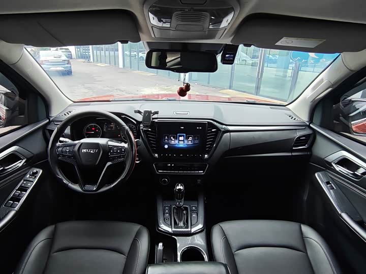 Isuzu D-MAX 2021 1.9 TAT 4 WD Global RZ 4 E — фото 13