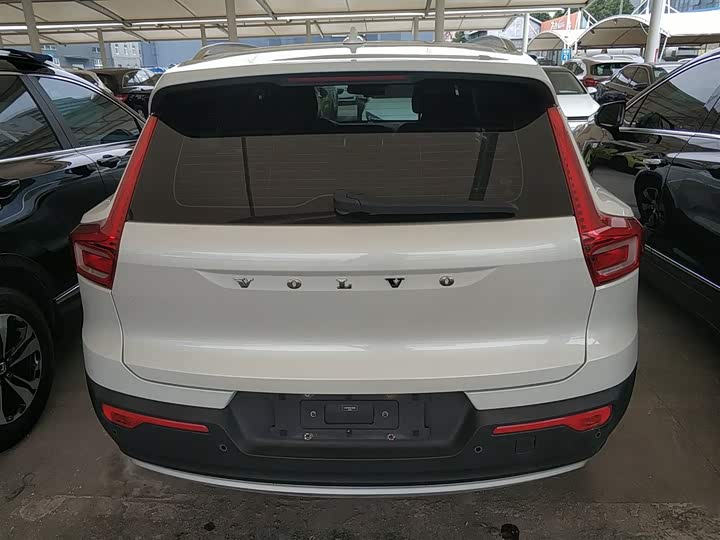 Volvo XC40 2020 T 3 — фото 4