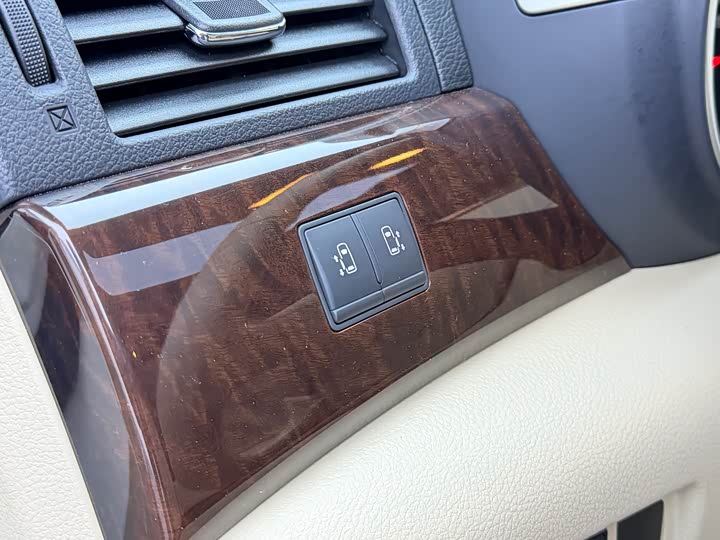 Nissan Quest — фото 15