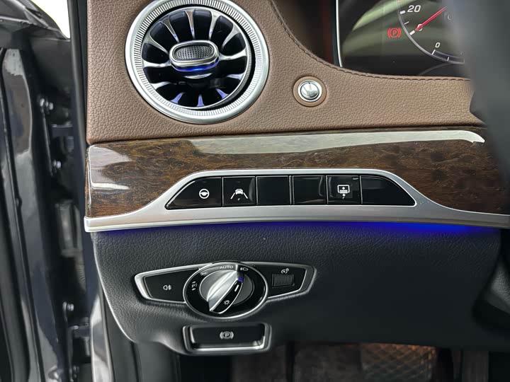 Mercedes-Benz S-Class S 320 L — фото 19