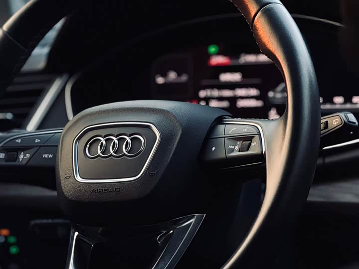 Audi Q5L 2022 45 T — фото 10