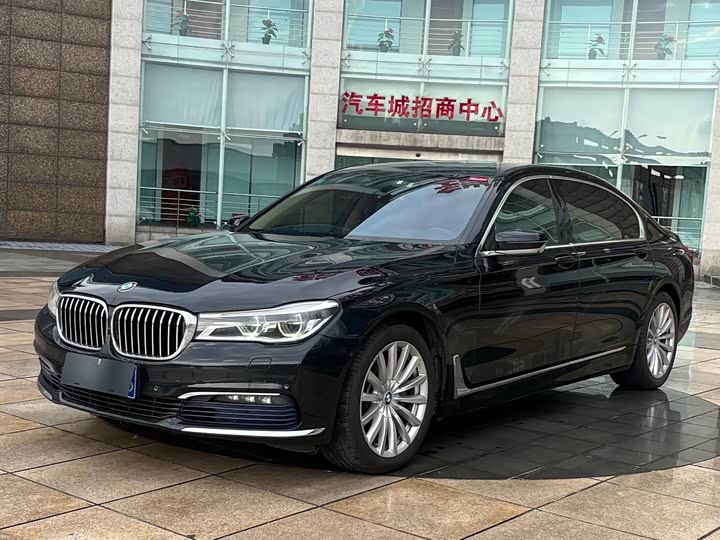 BMW 7-Series 2016 740 Li Leading