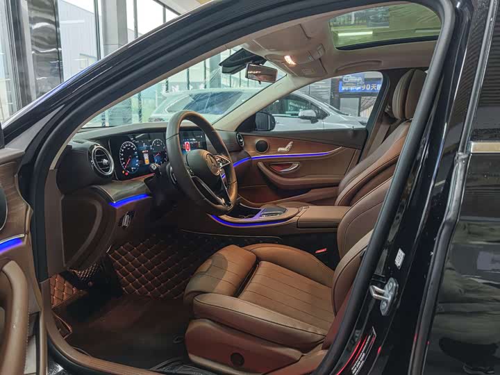 Mercedes-Benz E-Class 2023 E 260 L — фото 16