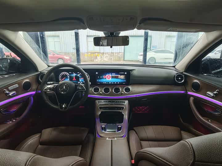 Mercedes-Benz E-Class 2023 E 260 L — фото 13