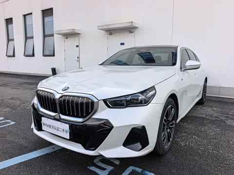 BMW 5-Series 2024 530 Li Leading M — фото 12