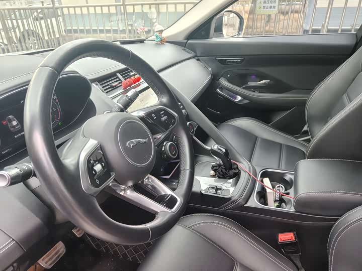 Jaguar E-PACE 2018 P 250 SE VI — фото 11
