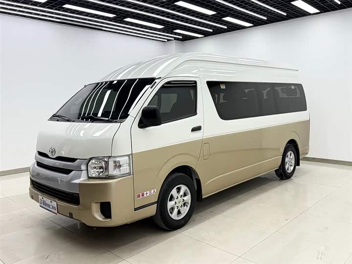 Toyota HIACE 2015 2.7 L — фото 1