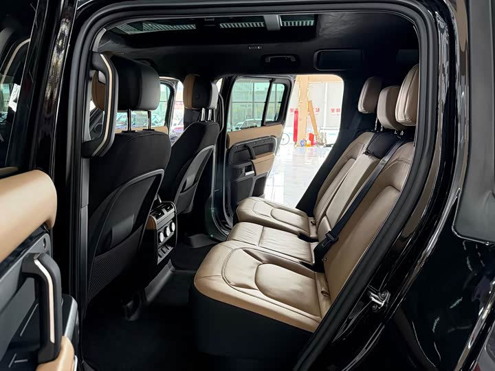 Land Rover Defender — фото 16