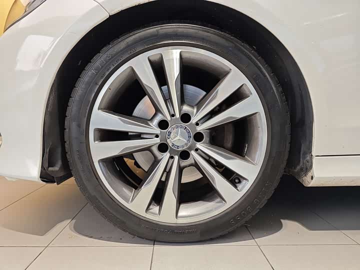 Mercedes-Benz E-Class 2015 E 200 L Sport — фото 5